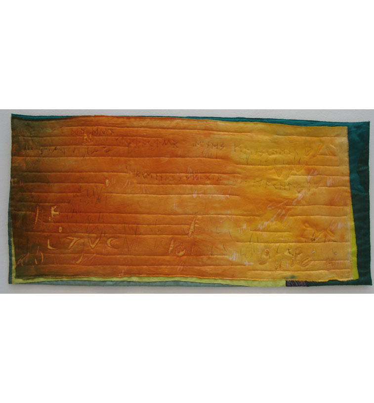 443x93 cm, BWSatin eingefärbt, Seide, Runenschrift